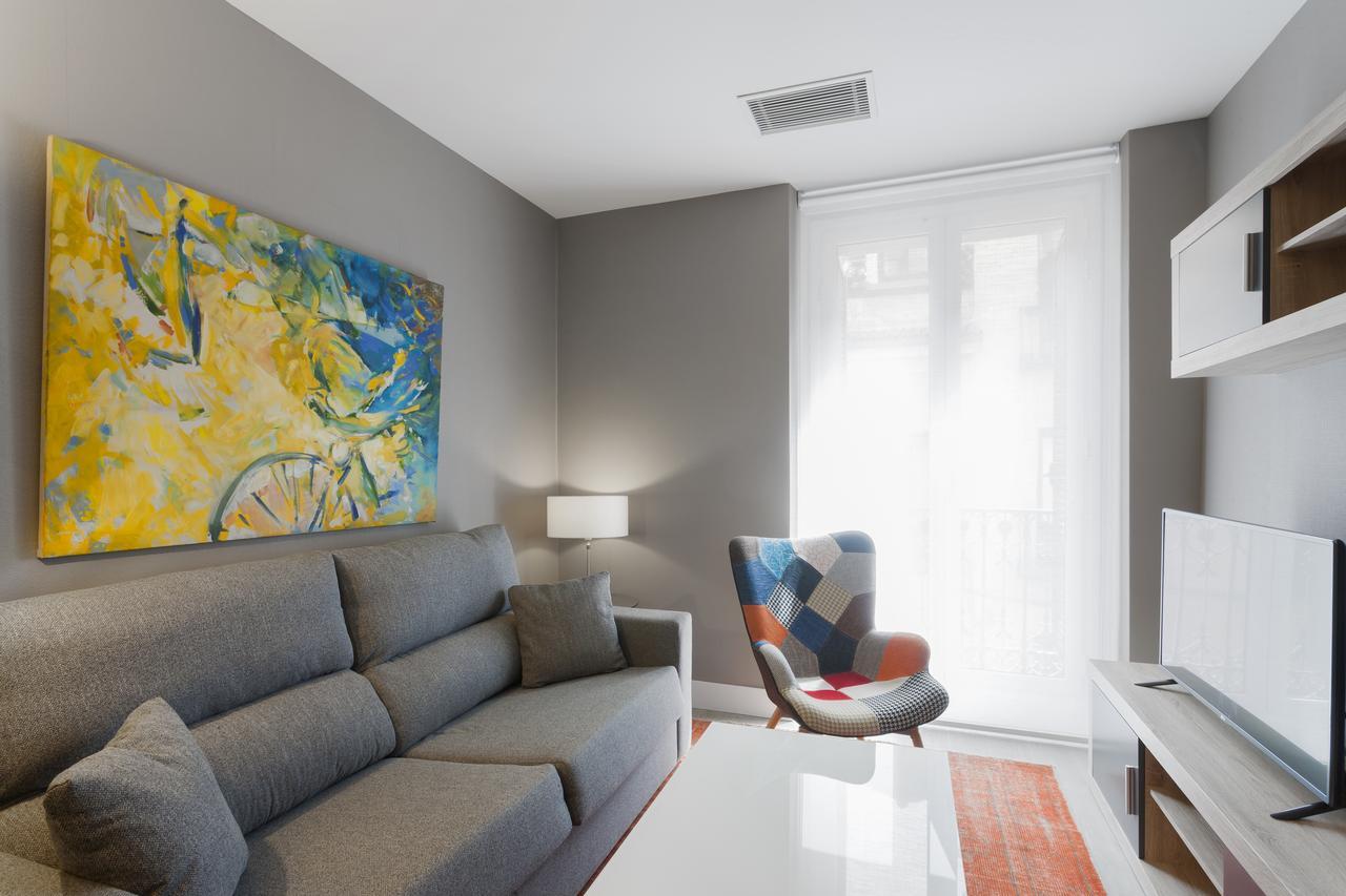 Dobo Rooms Palacio Apartments マドリード エクステリア 写真