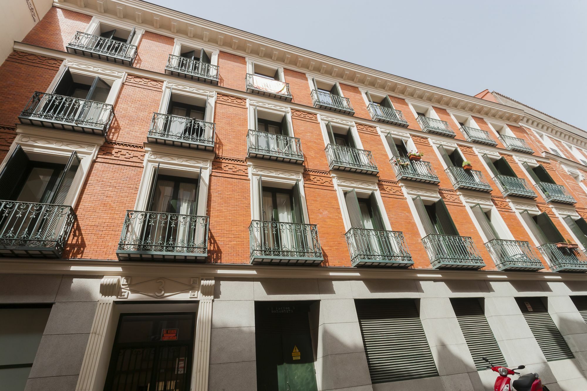Dobo Rooms Palacio Apartments マドリード エクステリア 写真