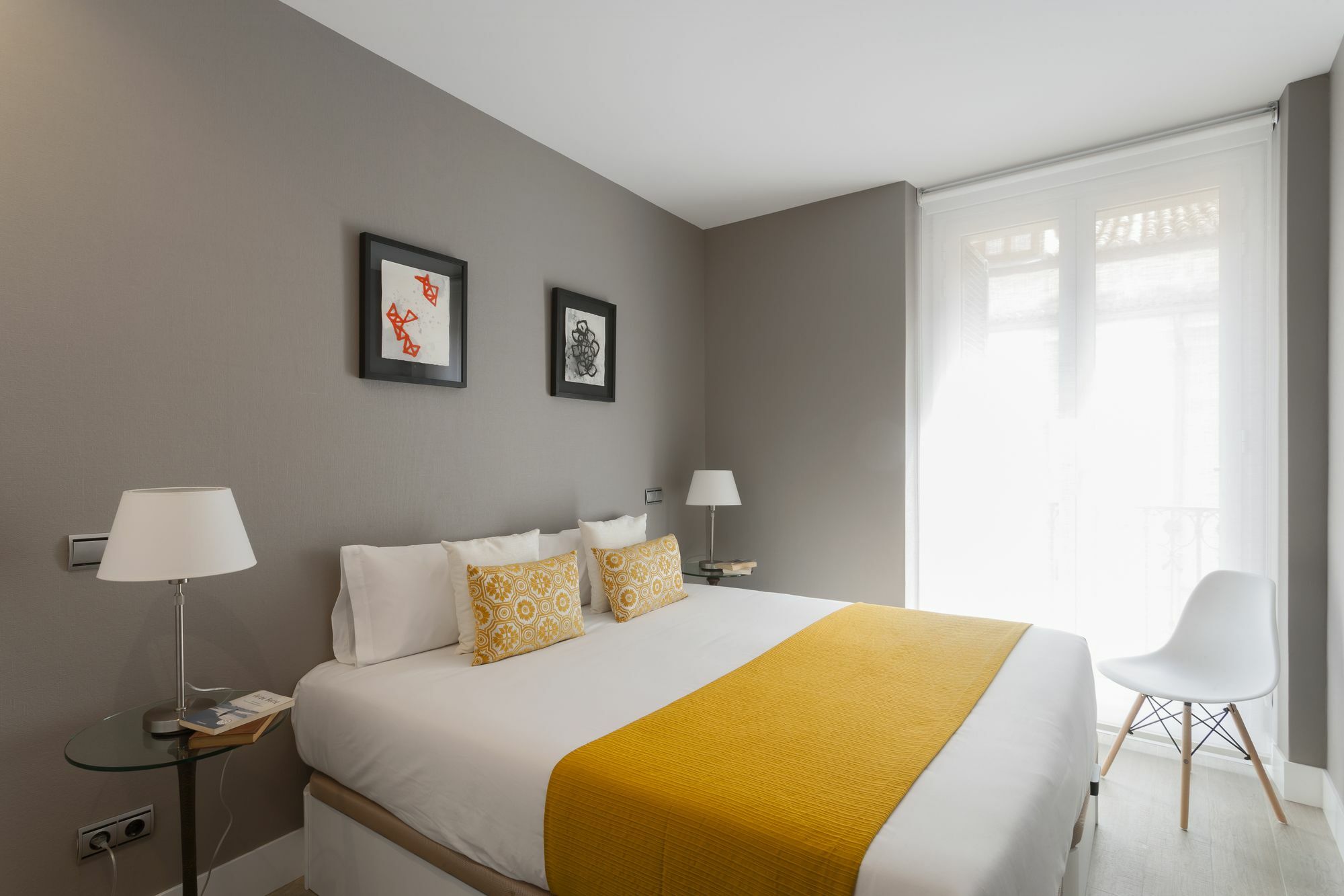 Dobo Rooms Palacio Apartments マドリード エクステリア 写真